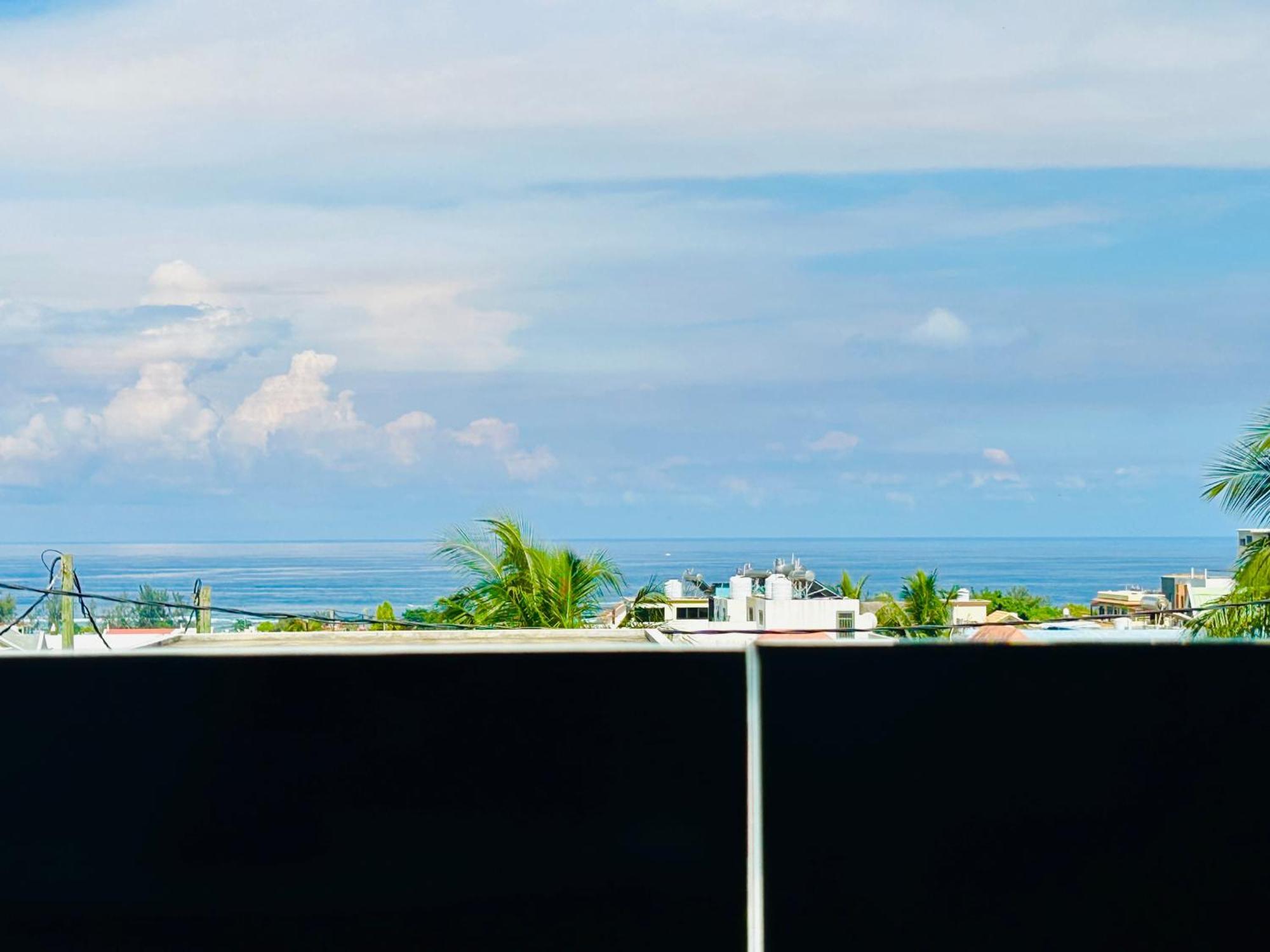 Amazing Sunset View Rooftop. Flic en Flac Екстер'єр фото